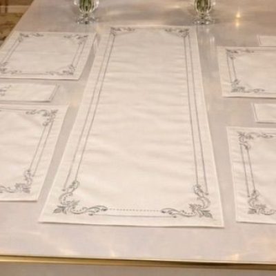 Conjunto de Mesa Bordado