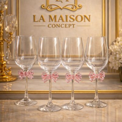 Taças de Vinho Decoradas com Laços.